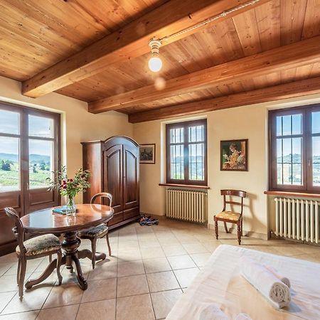 Villa Bricco Paglieri, Entire Villa Alba  Eksteriør billede