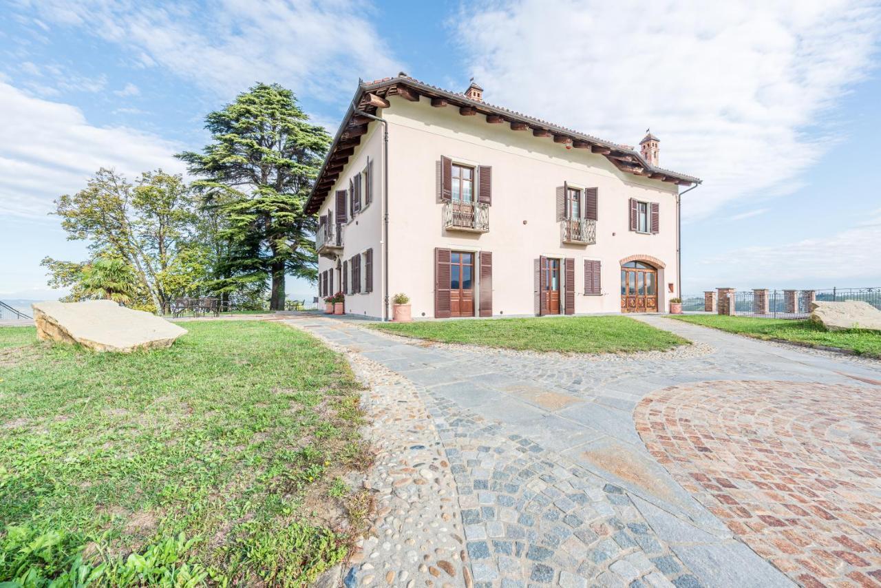 Villa Bricco Paglieri, Entire Villa Alba  Eksteriør billede