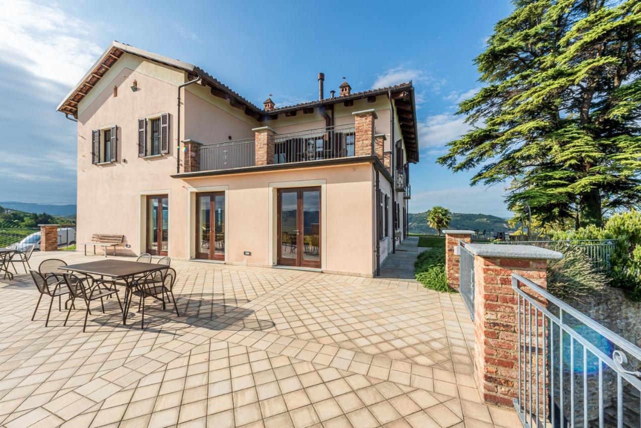 Villa Bricco Paglieri, Entire Villa Alba  Eksteriør billede
