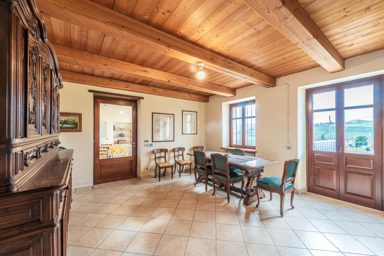 Villa Bricco Paglieri, Entire Villa Alba  Eksteriør billede