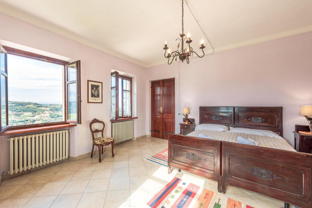 Villa Bricco Paglieri, Entire Villa Alba  Eksteriør billede