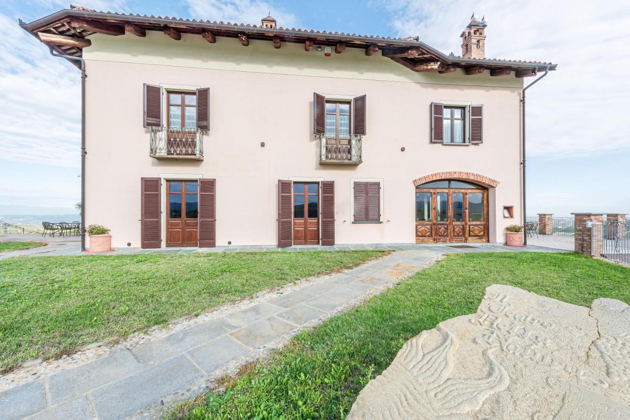 Villa Bricco Paglieri, Entire Villa Alba  Eksteriør billede