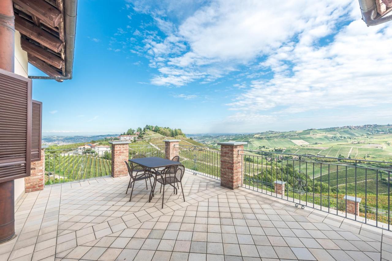 Villa Bricco Paglieri, Entire Villa Alba  Eksteriør billede