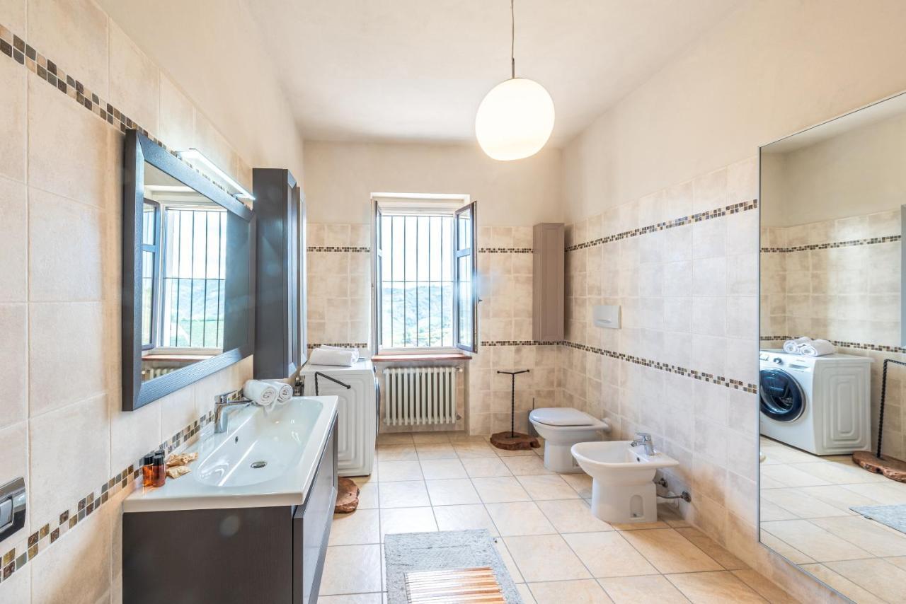 Villa Bricco Paglieri, Entire Villa Alba  Eksteriør billede
