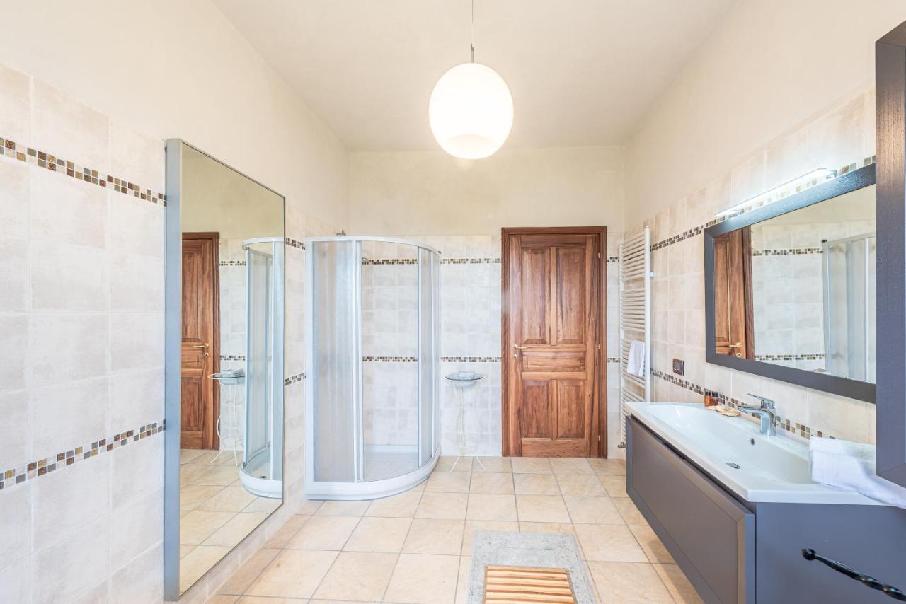Villa Bricco Paglieri, Entire Villa Alba  Eksteriør billede