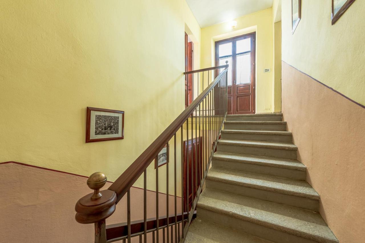 Villa Bricco Paglieri, Entire Villa Alba  Eksteriør billede